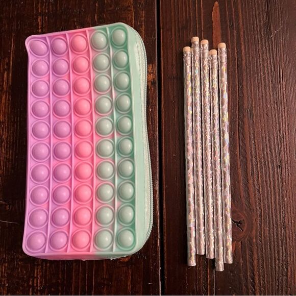 Push Pop Bubble Pencil Case w/Pencils - Picture 1 of 5